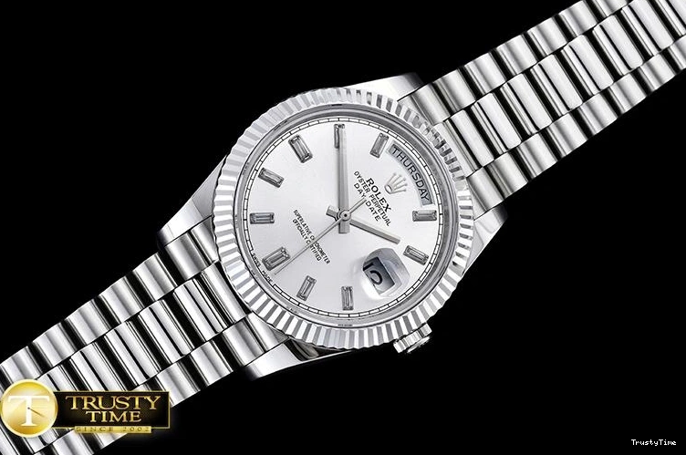 0228 RDD0206C – DayDate Trendsetting 670